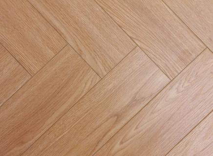 Ламинат Kronparket Herringbone Дуб Версаль 44155 под ёлочку