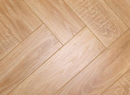 Ламинат Kronparket Herringbone Дуб Оксфорд 44700 под ёлочку